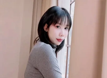 Em gái dâm đãng muốn thuê nhà rồi địt với chủ ngay